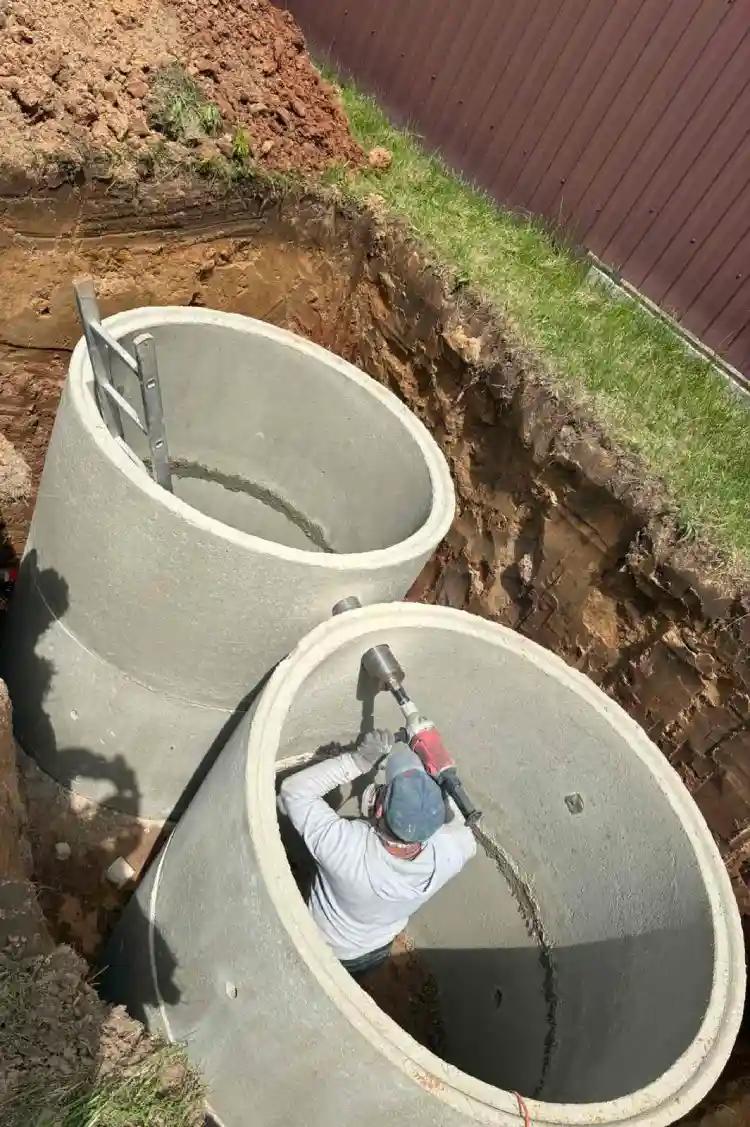 Услуги по канализации в частном доме: кольца, труба и колодец